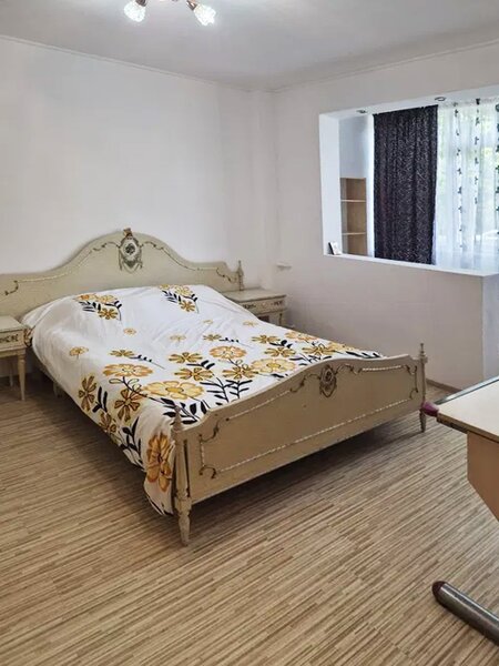 Brancoveanu - Izvorul Trotusului   3 Camere Decomandat - 500 EUR